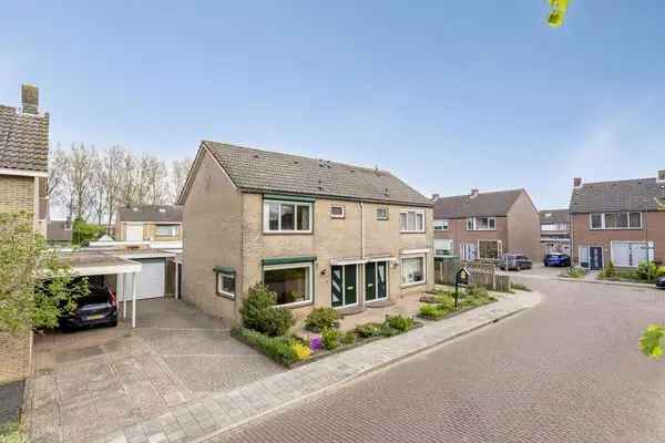 Ruime 2-onder-1-kapwoning Heinkenszand