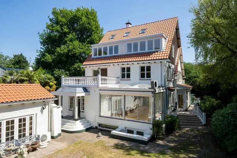 Luxe Villa Wassenaar 7 slaapkamers 5 badkamers Zwembad