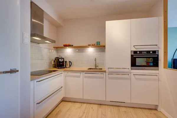 Instapklare Benedenwoning Rhoon 2 Slaapkamers Fijne Tuin