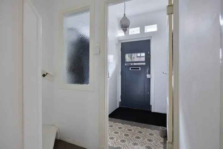 Huis te koop Leiden: 5 slaapkamers, 2 badkamers, tuin en garage