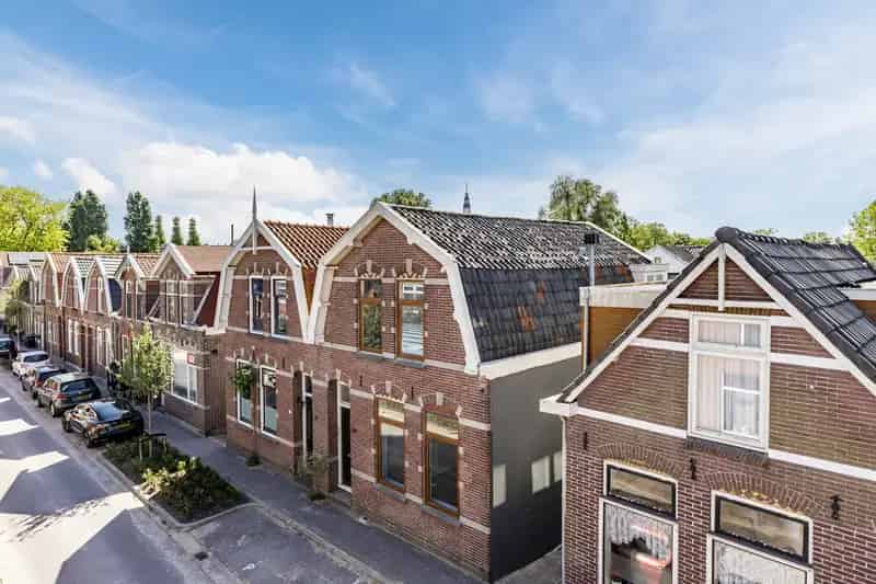 Huis te koop Zaandam: Authentieke woning nabij centrum