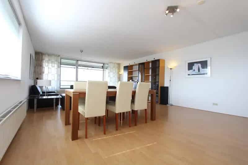 3 Slaapkamer Appartement 130m2 te Huur - Balkon, Garage, Berging