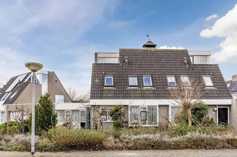 Tweekapper Almere Haven 4 slaapkamers tuin garage zonnepanelen