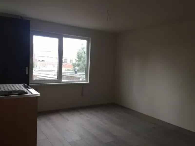Studio Tilburg Van Alphenstraat 19m2 te huur