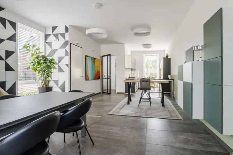 Huis te koop Berkel-Enschot 4 Verdiepingen 197m2 2 Keukens