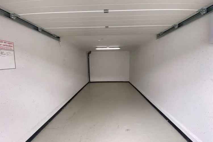 Garagebox Den Haag | Zoek garageboxen te koop: Spoorlaan 5-J61 2495 AL Den Haag [funda in business]