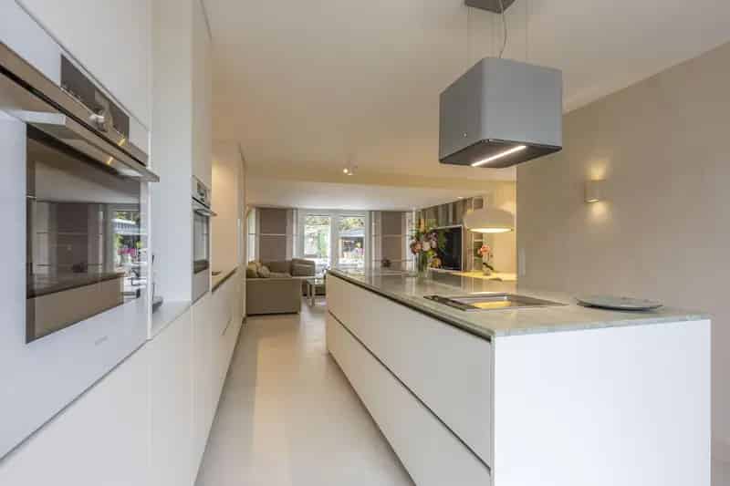 Luxe Villa te Landgraaf met Zwembad en Tuin