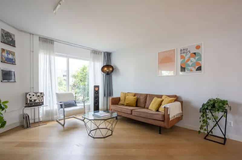 Huis te koop Diemen: Instapklare gezinswoning aan het water