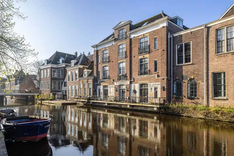 Uniek Souterrain Appartement Leiden Nieuwe Rijn Rijksmonument