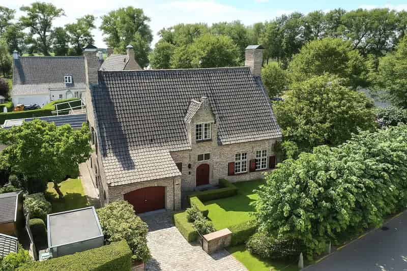 Vrijstaande woning Sluis Damse Vaart 186m² 3 slaapkamers grote tuin