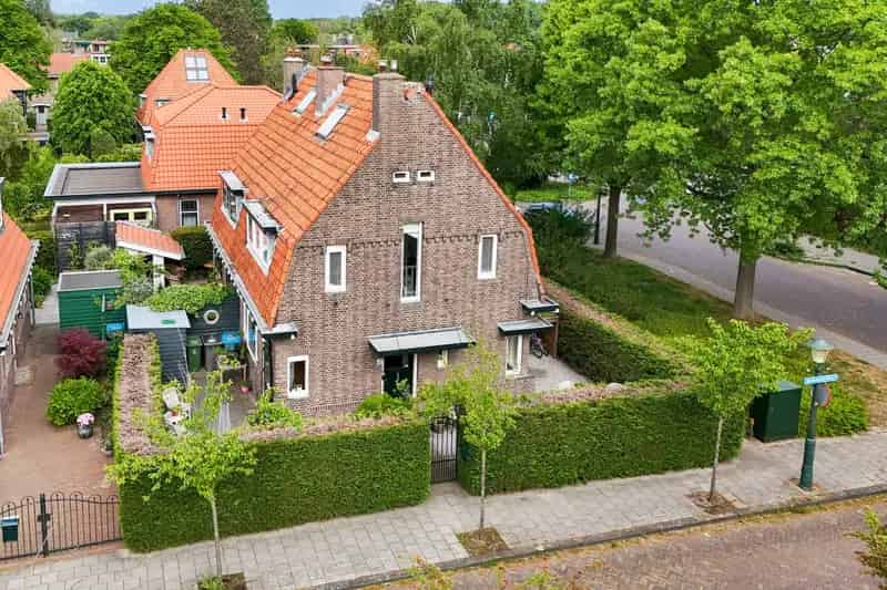 Huis te Koop Wassenaar 3 Slaapkamers 2 Badkamers Tuin