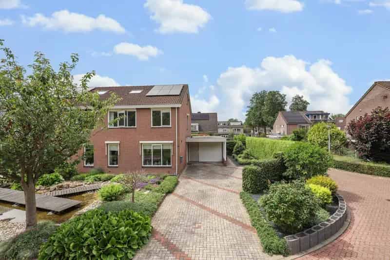 Tweekapper Zevenaar 140m2  Garage  12 Zonnepanelen Energielabel B
