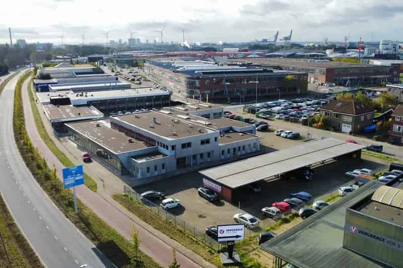 Bedrijfshal te Huur Zaandam 2176m² Showroom Detailhandel Automotive
