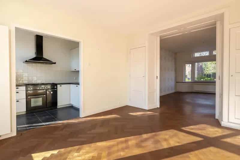 Jaren 30 woning Schiedam West 5 slaapkamers garage tuin