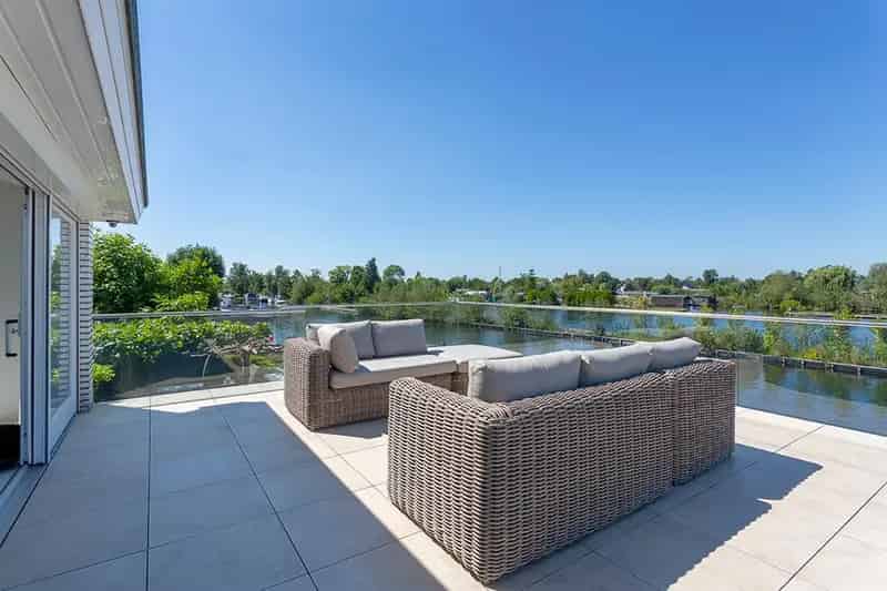 Luxe Villa Baambrugse Zuwe 319m2 1570m2 perceel Bootenhuis  Lift