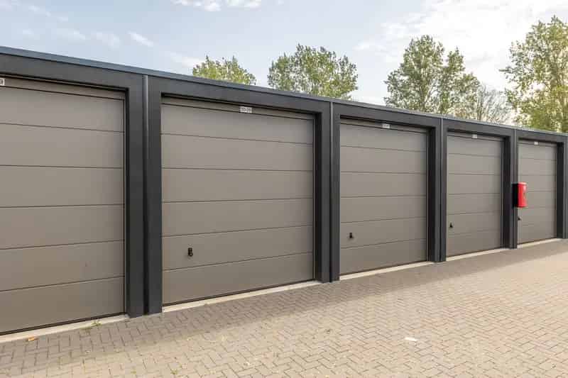 Garagebox te Koop Middelburg 29m2 Bedrijfshal Opslag