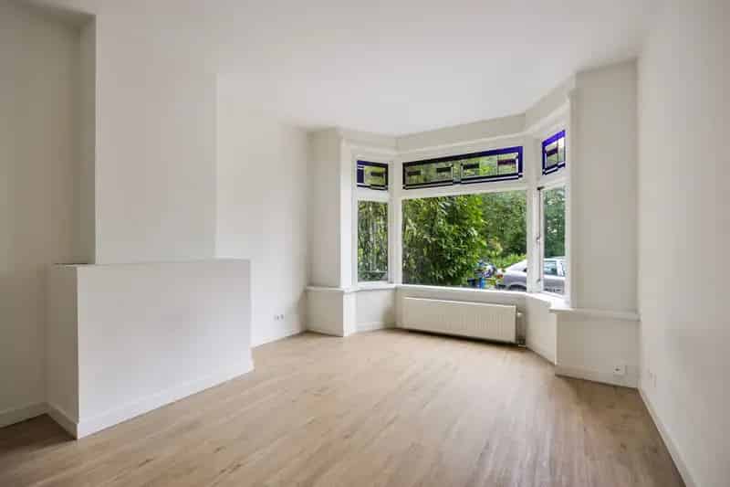 Jaren 30 woning Hillegersberg - Ruime woonkamer - Moderne keuken - Eigen grond