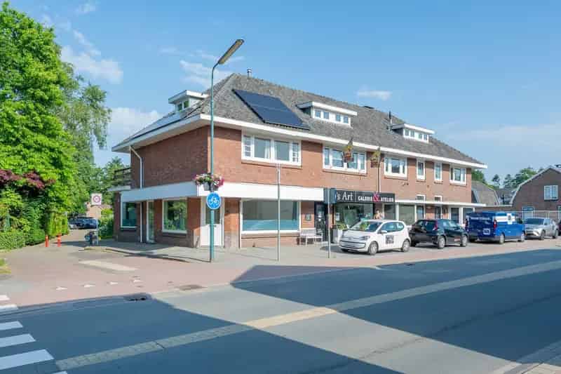 Ruime Hoekwoning Doorn Nabij Centrum en Bossen 155m2