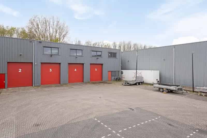Bedrijfshal te huur Zwaag 772m2