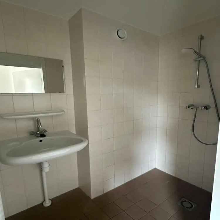 3 Slaapkamers Een gezinswoning Gommerwijk Oost