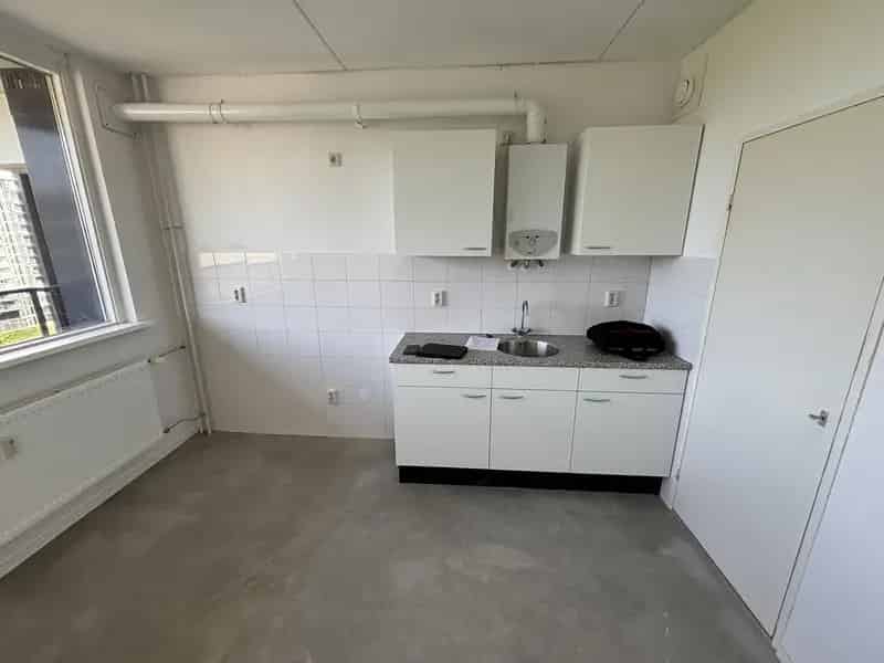 Ruim appartement met balkon en uitzicht 8e verdieping