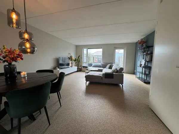 Moderne 3 Slaapkamer Tussenwoning Geleen