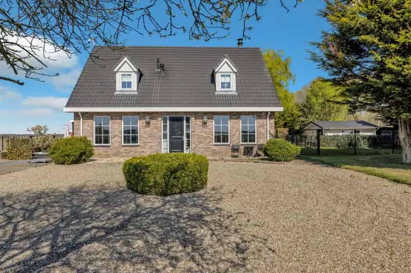 Luxe Vrijstaande woning met BnB Wellness Oostvoorne