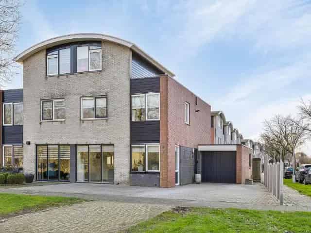 2 1 Kapwoning Kadijken Enkhuizen 4 slaapkamers Garage Tuin