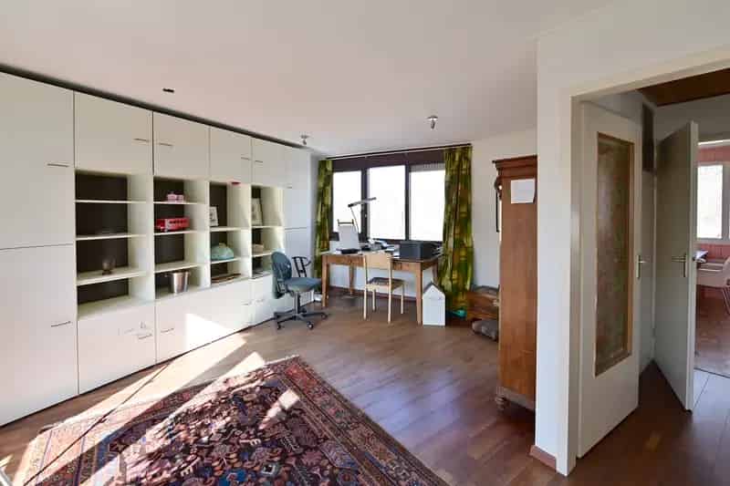Huis te koop Muiderberg: IJsselmeer-zicht, 4 slaapkamers, guesthouse