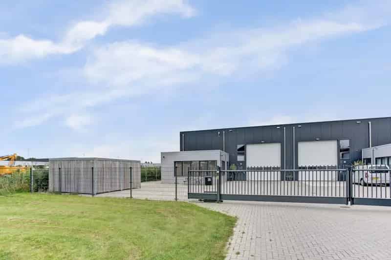 Bedrijfshal Dronten | Zoek bedrijfshallen te koop en te huur: Het Spaarne 26 8253 PE Dronten 