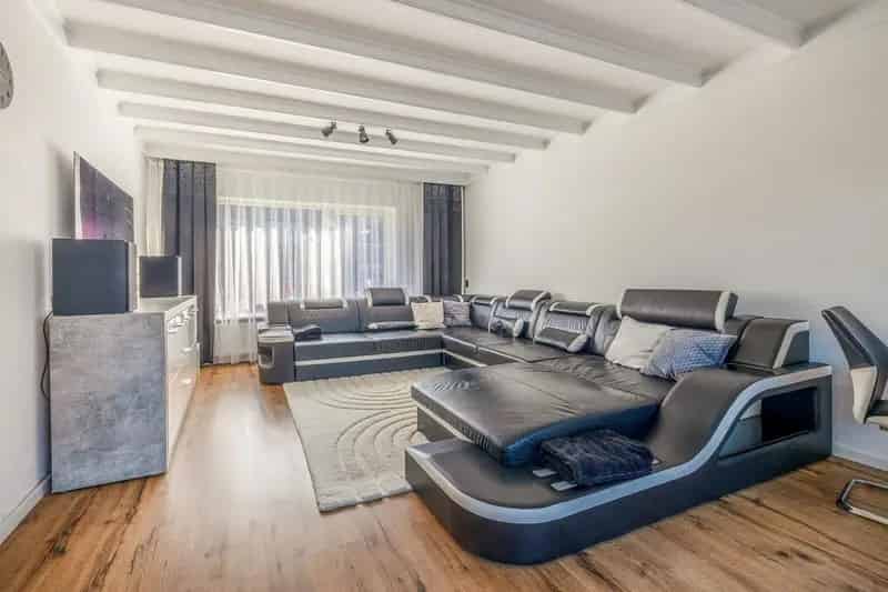 Ruime Hoekwoning 4 Slaapkamers Garage Oprit Kindvriendelijk