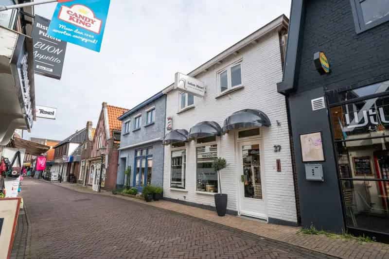 Woon Winkelpand Den Burg Centrum - Salon Henri