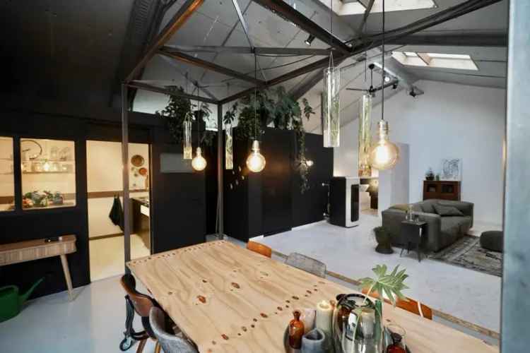 Unieke Loods Woning te Koop Den Hoorn