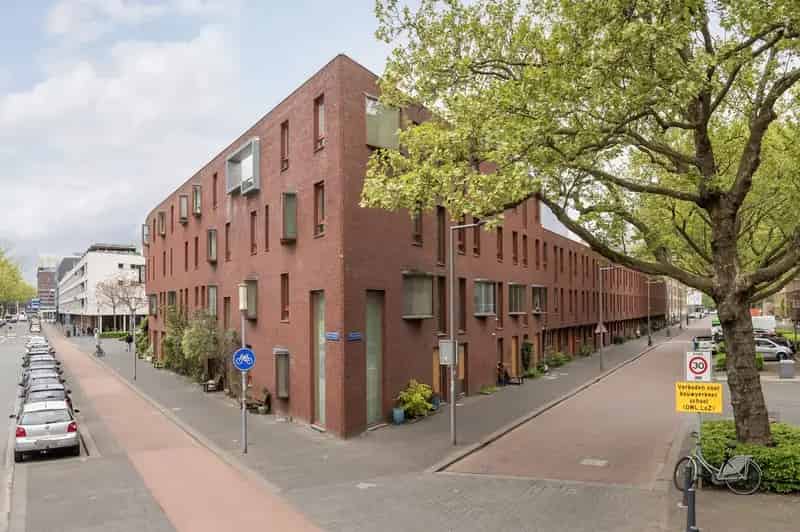 Ruime Hoekwoning 5 Slaapkamers Kop van Zuid Rotterdam