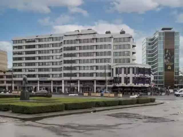 Te Koop 10 kamers 2 onder 1 kap woning Eindhoven