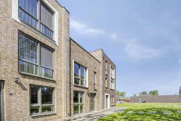 Moderne 5 Slaapkamers Tussenwoning Breda 140m²  Energiezuinig