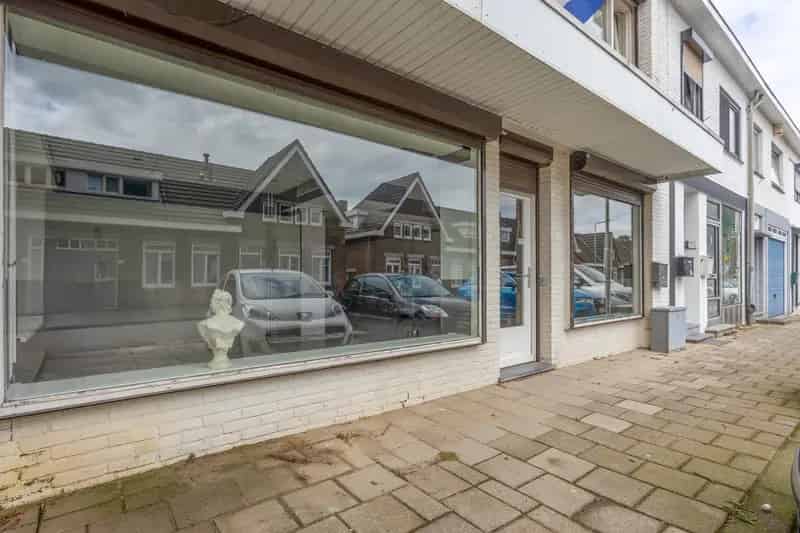 Winkel-Woonhuis Sittard 4 Slaapkamers Garage Tuin