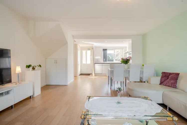 Huis te koop Almere: Ruime gezinswoning met 3 slaapkamers en carport