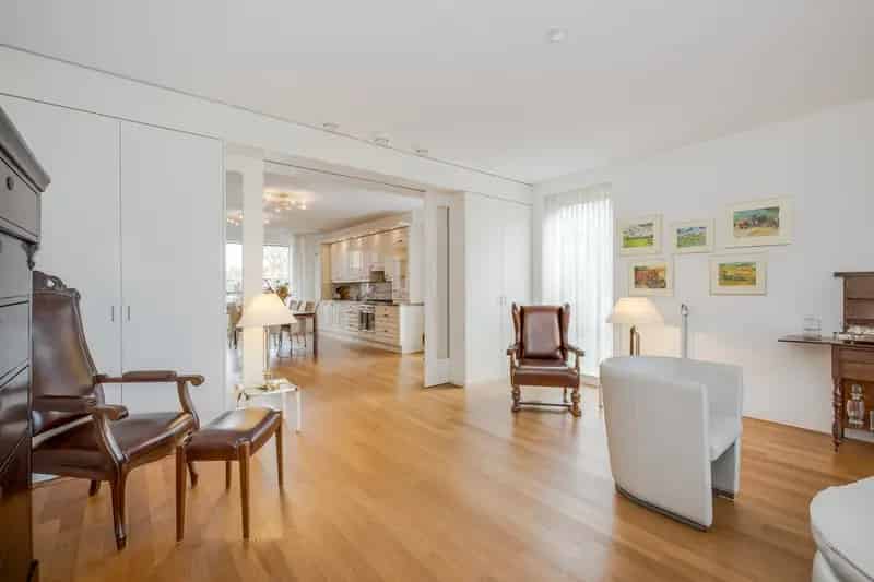 Luxe 4 Kamer Appartement Voorschoten 145m2 Twee Parkeerplaatsen