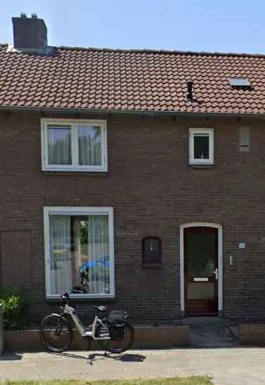 Huis te huur: Schilderwerk, behang en sauswerk door huurder