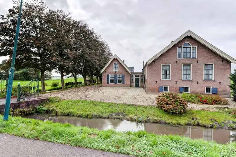 Woonboerderij Baambrugge Twee Woningen Bijgebouwen