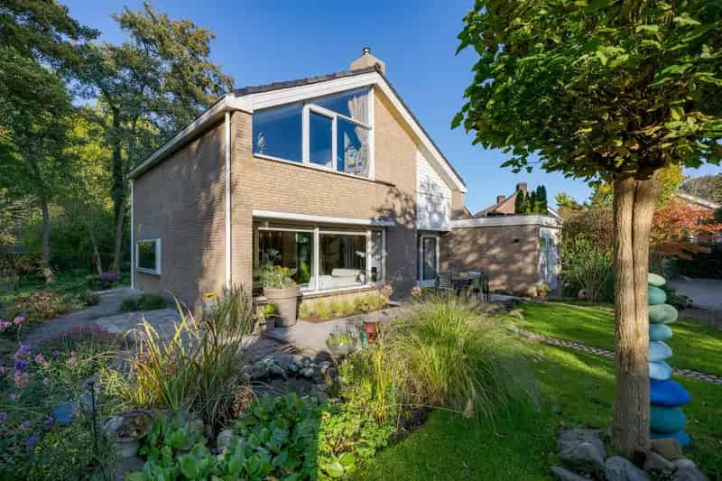 Ruime Villa met Parkbos Ter Wadding 6 Kamers 217m2