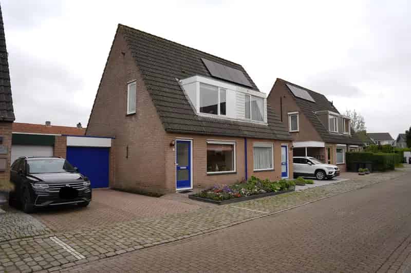 2-onder-1-kapwoning Sluis 3 slaapkamers Garage Tuin
