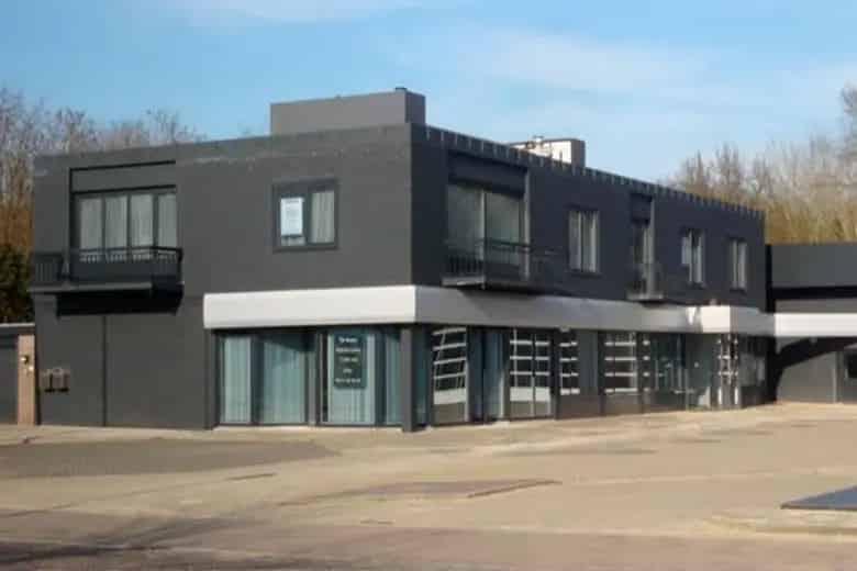 300m2 Bedrijfsruimte te Huur Helmond - Toplocatie