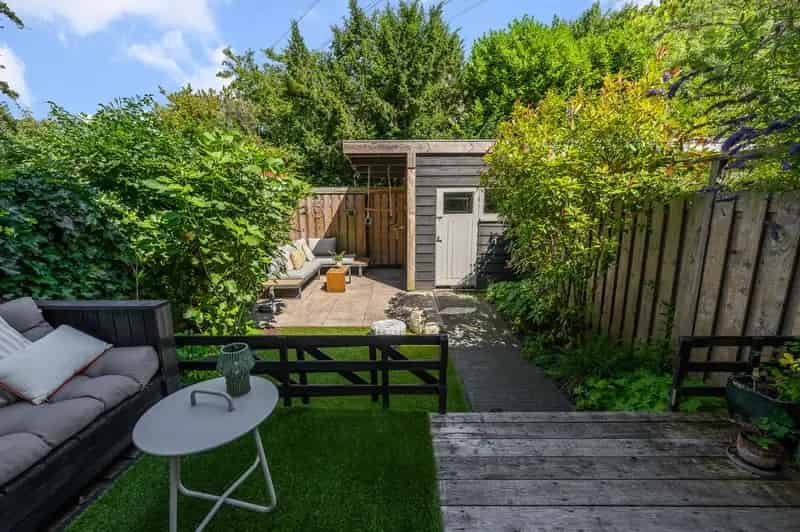 Huis te koop Zaandam: Knusse tussenwoning met tuin