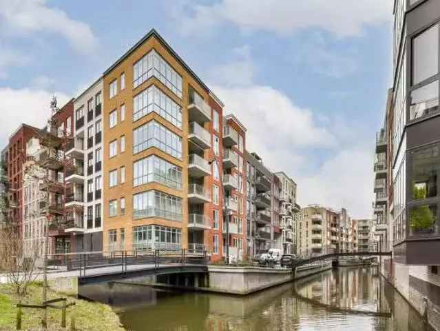 3 Kamer Appartement Diemen Grachtenpand 70m2