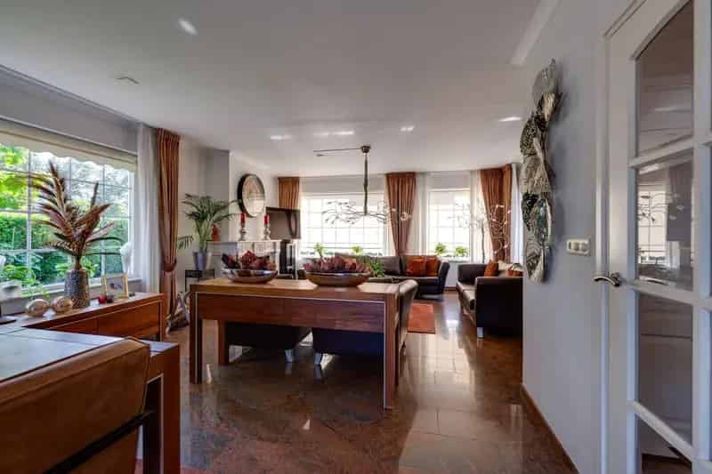 Vrijstaande Villa Rhoon 4 slaapkamers Grote Tuin Dubbele Garage