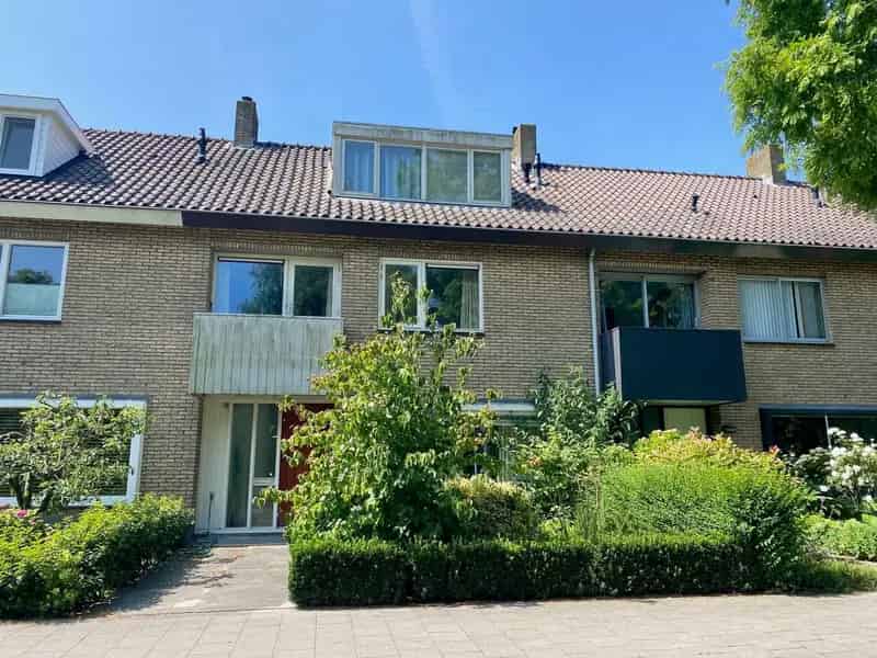 Huis te koop Nootdorp 6 slaapkamers 2 badkamers