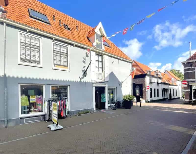 Winkel te Huur Harderwijk Centrum 104m2