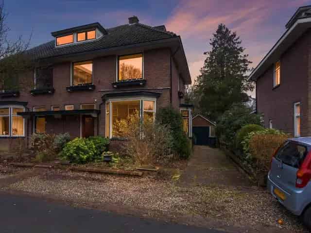 Twee Onder Een Kapwoning Apeldoorn Sprengebos Ruime 6 Slaapkamers
